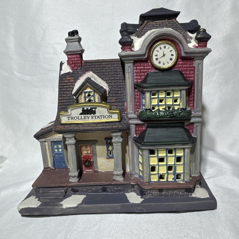 Vintage 1990's LIGHTED LARGE VILLAGE TRAIN/Trolley STATION Christmas‎ VILLAGE